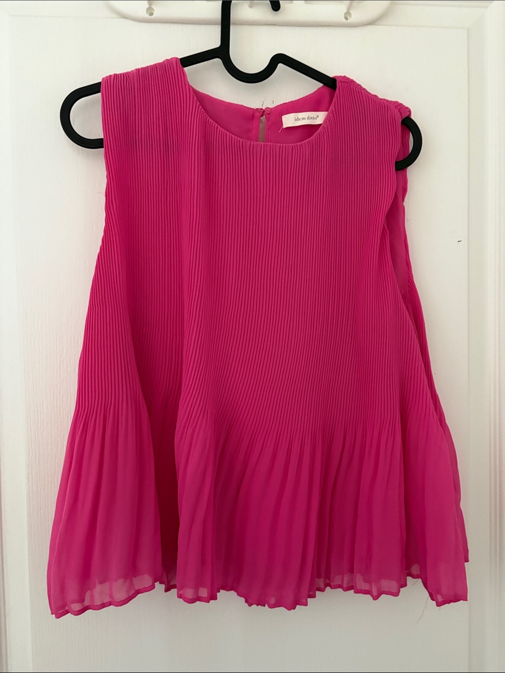 Pleated Sleeveless Camisole in Vibrant Pink